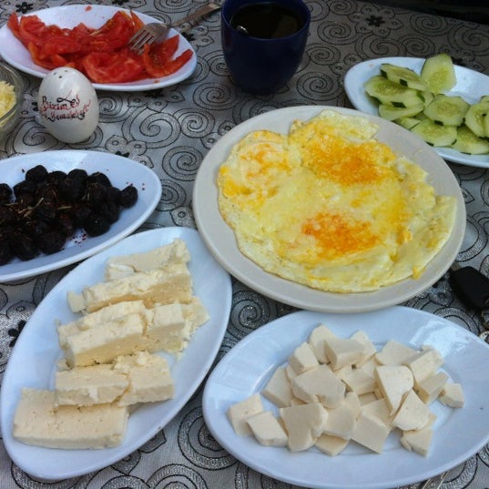 6/11/2012 tarihinde Nurettin Y.ziyaretçi tarafından Bizim Ev Türk Mutfağı Su Böreği'de çekilen fotoğraf