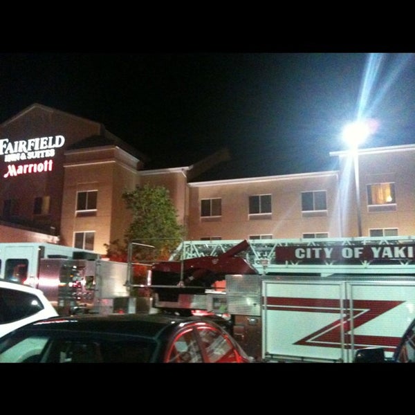 Das Foto wurde bei Fairfield Inn &amp; Suites Yakima von Anne H. am 7/15/2012 aufgenommen