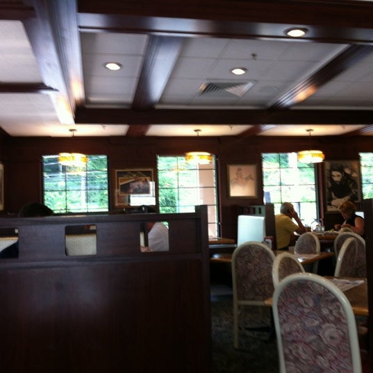 รูปภาพถ่ายที่ River View Diner โดย Benny D. เมื่อ 8/23/2012