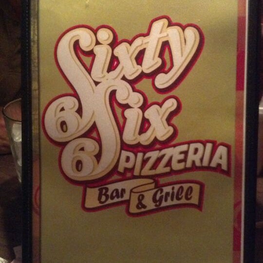 รูปภาพถ่ายที่ Sixty Six Grill and Taphouse โดย Kenny C. เมื่อ 5/14/2012