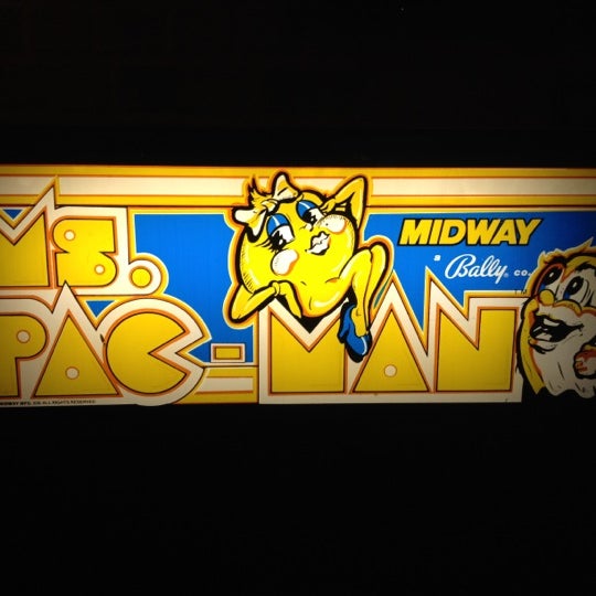 Снимок сделан в Recess Arcade Bar пользователем Matt M. 9/3/2012