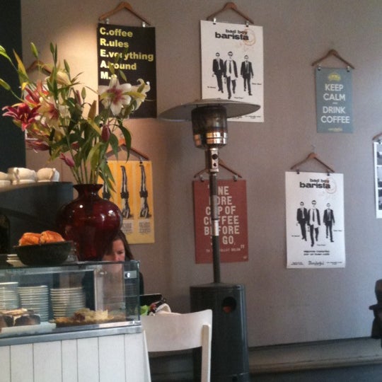 รูปภาพถ่ายที่ Wonderful Café โดย Sofia V. เมื่อ 7/14/2012