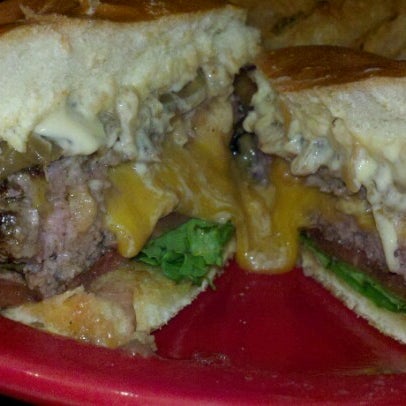8/11/2012にKrazy K.がSquare 1 Burgersで撮った写真