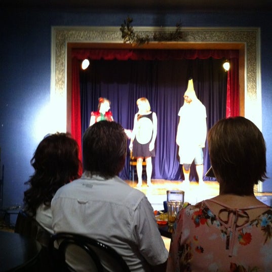 Das Foto wurde bei Hamlets, teātris - klubs von Viktorija M. am 6/16/2012 aufgenommen
