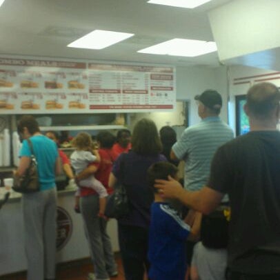 Foto tomada en TX Burger - Madisonville  por Kevin M. el 5/21/2012