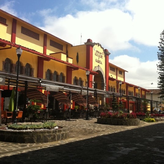 2/26/2012 tarihinde Arodi O.ziyaretçi tarafından Plaza Gastronómica San José'de çekilen fotoğraf