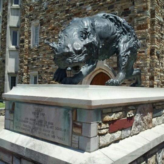 Rhodes College Bookstore Midtown 2000 N Parkway