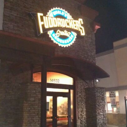 Photo taken at Fuddruckers by Craig S. on 5/16/2012
