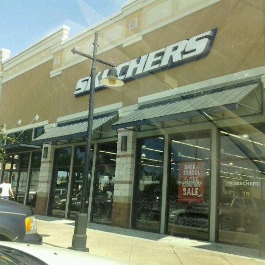 SKECHERS Outlet - Orlando, FL