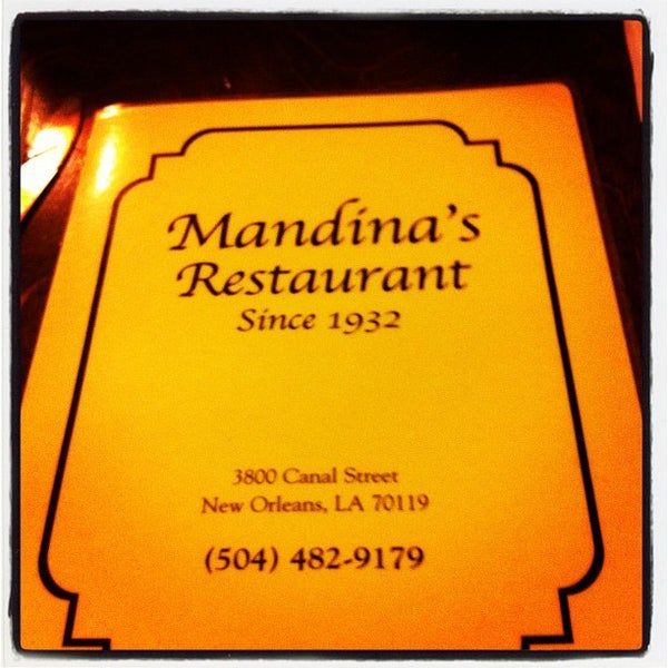 Снимок сделан в Mandina&#39;s Restaurant пользователем Tiffany S. 9/7/2012