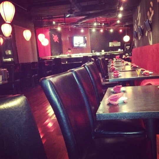 Foto tirada no(a) Zuma Sushi Bar por CC em 6/18/2012