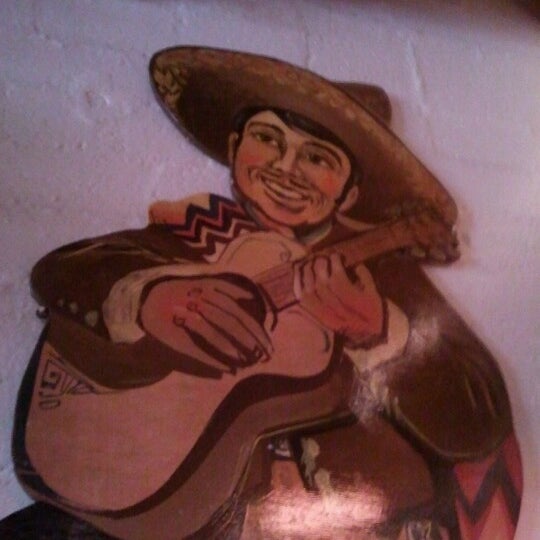 6/10/2012 tarihinde Kelly R.ziyaretçi tarafından Tee Pee Mexican Food'de çekilen fotoğraf