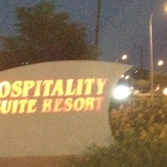 Foto tomada en Hospitality Suite Resort Scottsdale  por Across Arizona Tours el 9/4/2012