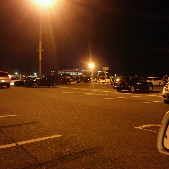 Fotos Em 幕張メッセ駐車場 P1 Estacionamento Em 千葉市