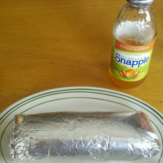 Foto tirada no(a) L.A. Burrito por Bjorn D. em 9/3/2012