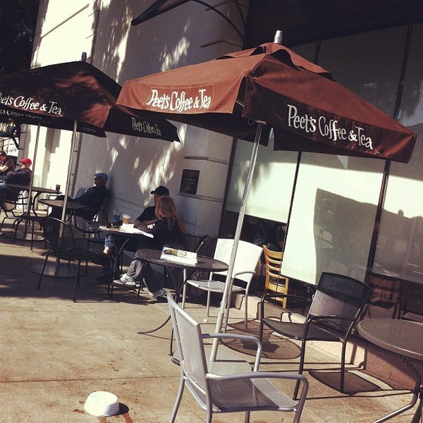 Photo taken at Peet&#39;s Coffee &amp; Tea by Michael C. on 3/8/2012