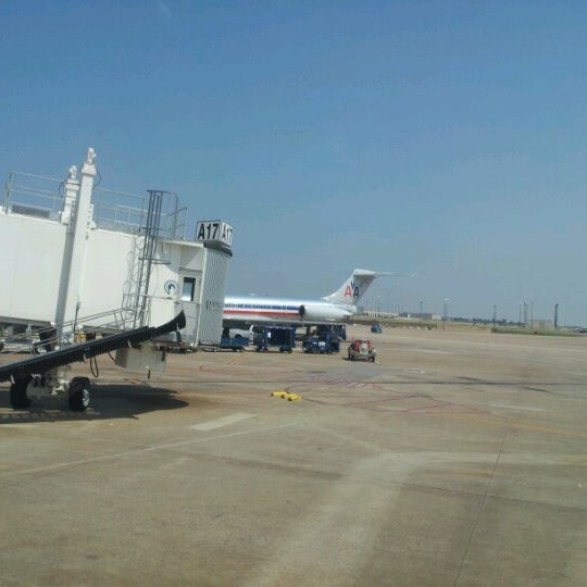 Gate A18 Airport Gate in DFW Airport