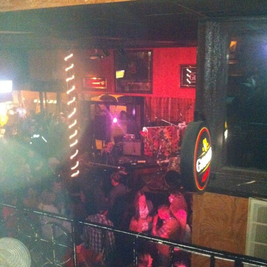 Foto tirada no(a) O&#39;Briens Irish Pub por Michelle R. em 3/10/2012