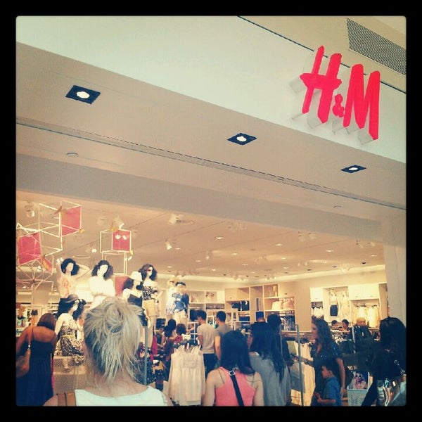 H M Clothing Store in Friendswood