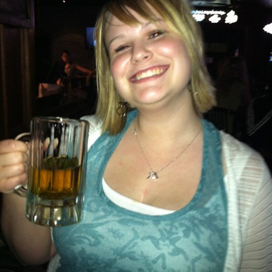 Foto scattata a BB&#39;s Pub N Grill da Bridget G. il 5/8/2012