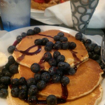 6/9/2012にKandiがStacks Pancake House &amp; Cafeで撮った写真
