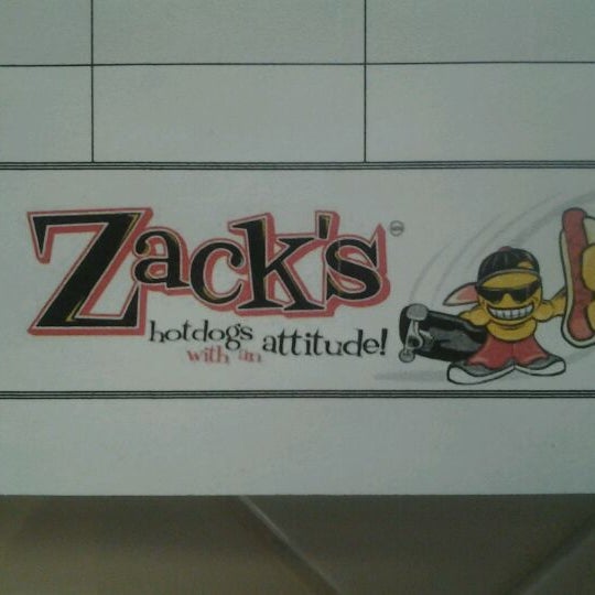 Foto scattata a Zack&#39;s Hotdogs &amp; Hot Sandwiches da Eric E. il 3/8/2012