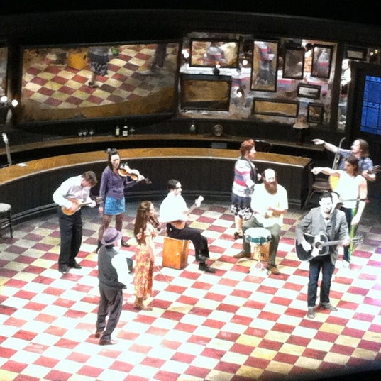 รูปภาพถ่ายที่ Once the Musical โดย Becca S. เมื่อ 3/15/2012