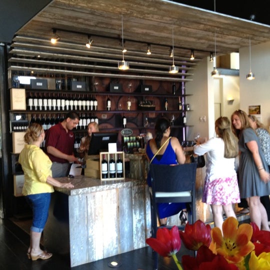 Das Foto wurde bei Girard Winery Tasting Room von Robert S. am 6/30/2012 aufgenommen