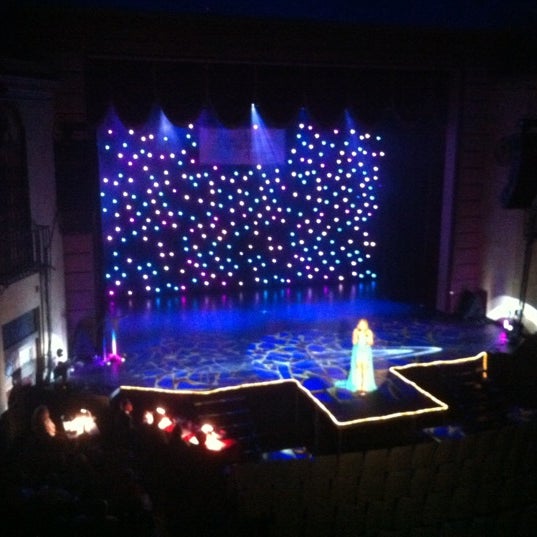 Das Foto wurde bei Bama Theatre von David H. J. am 9/3/2012 aufgenommen