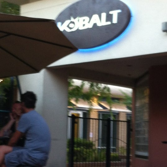 Foto tirada no(a) Kobalt Bar por Tomas Angel M. em 5/18/2012