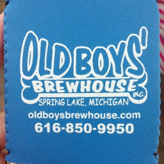 รูปภาพถ่ายที่ Old Boys&#39; Brewhouse โดย Jeff R. เมื่อ 8/4/2012