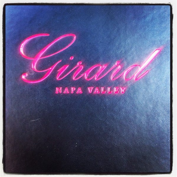 Das Foto wurde bei Girard Winery Tasting Room von Hit Girl am 5/20/2012 aufgenommen