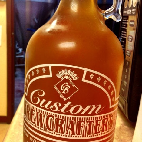 รูปภาพถ่ายที่ CB Craft Brewers โดย Jaime B. เมื่อ 6/22/2012