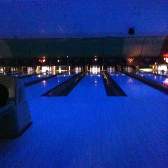 Photo prise au Professor Bowl par Shannon R. le5/10/2012