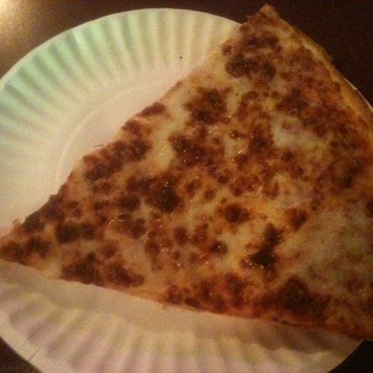 Photo taken at Joe&#39;s Pizza Buy the Slice by Justin E. on 4/6/2012