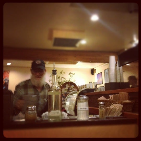 Foto diambil di Coffee Time oleh Steven pada 8/12/2012
