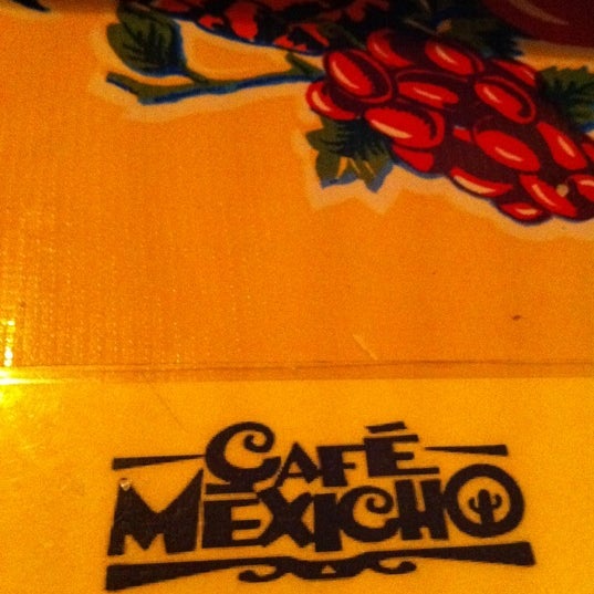 Photo prise au Cafe Mexicho par Dylan R. le7/1/2011