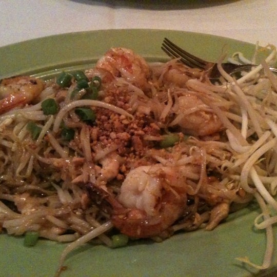 Foto tomada en Montien Boston - Thai Restaurant  por Cj W. el 6/2/2012