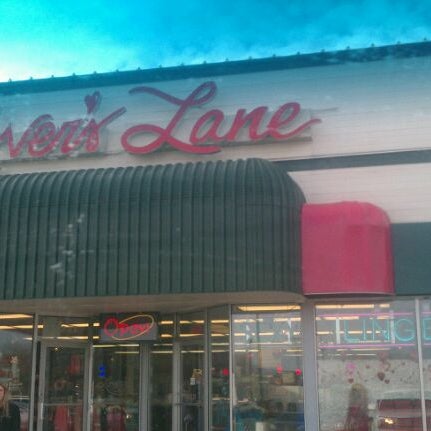 Lover's Lane, 43735 Van Dyke Ave, Sterling Heights, MI, lover's l...