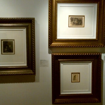 Foto scattata a William Bennett Gallery da Yerelyn C. il 12/16/2011
