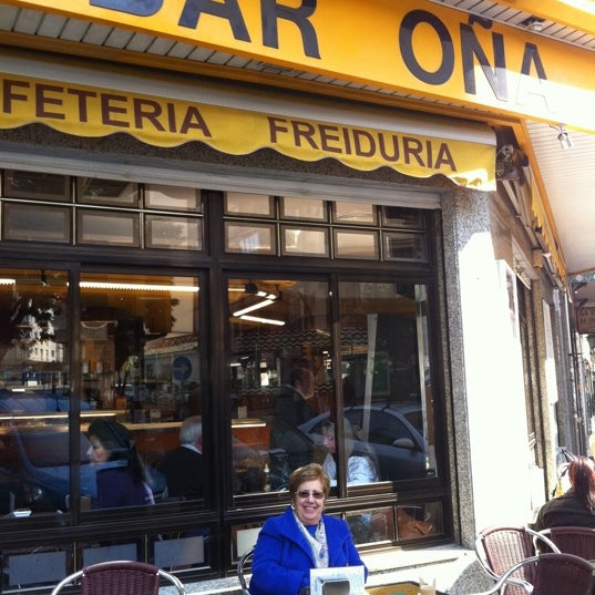 Photo taken at Restaurante Bar Oña 1 by Monserrat M. on 2/21/2012