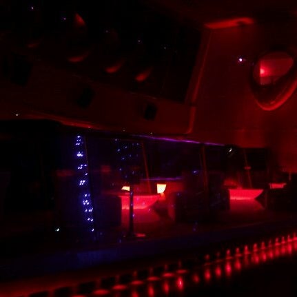 รูปภาพถ่ายที่ Rush Nightclub โดย David T. เมื่อ 1/28/2012