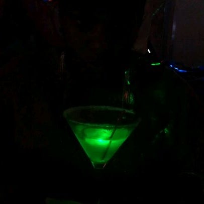 12/31/2011에 Ms. MakAroNi님이 Mingles Martini Bar &amp; Grill에서 찍은 사진