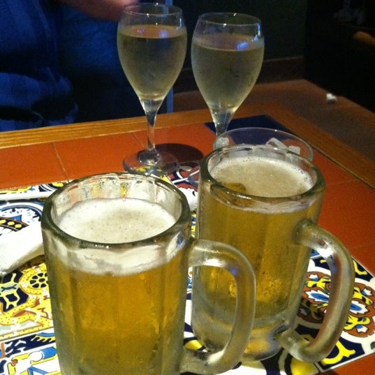 Photo taken at Chili&#39;s Grill &amp; Bar by Sarah H. on 5/14/2012