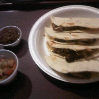 Foto tomada en Chilitos Mexican Restaurant  por Sean M. el 12/22/2011