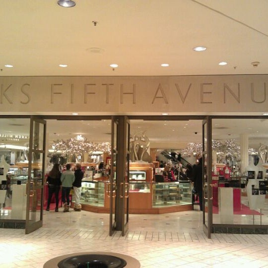 Saks Fifth Avenue store in WestShore Plaza to close in May