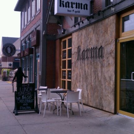 9/13/2011 tarihinde Mary Jane S.ziyaretçi tarafından Karma Bar &amp; Grill'de çekilen fotoğraf
