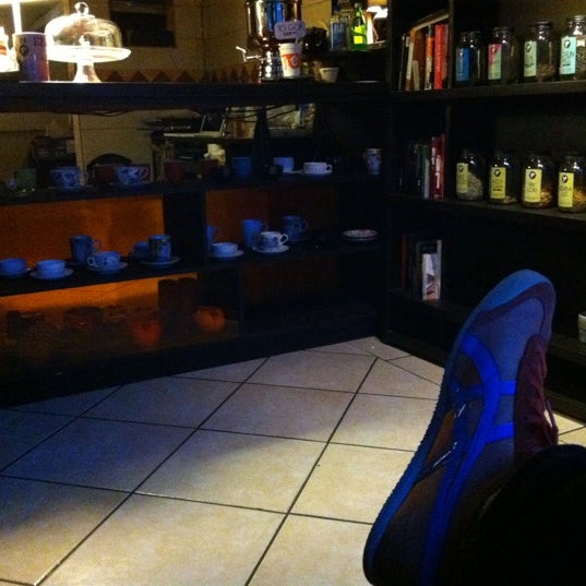 10/22/2011にEnrique L.がPorcelain Tea Barで撮った写真