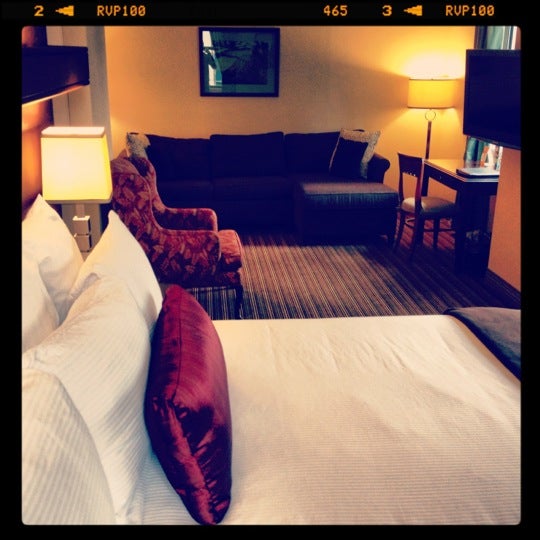 Das Foto wurde bei The Roosevelt Hotel von Brian W. am 6/23/2012 aufgenommen