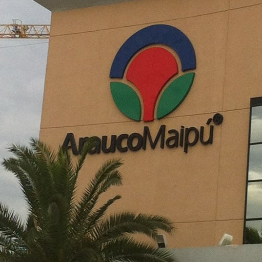 Photo taken at Mall Arauco Maipú by Jonathan J. on 6/1/2012